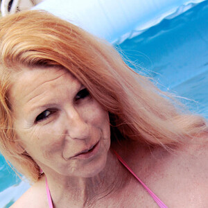 Katrina2 Granny webcam from Canada