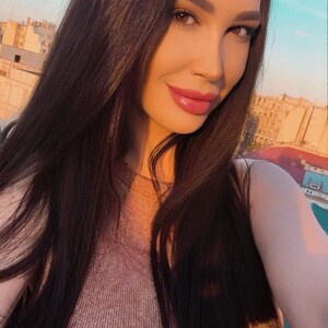 Monalise featured webcam